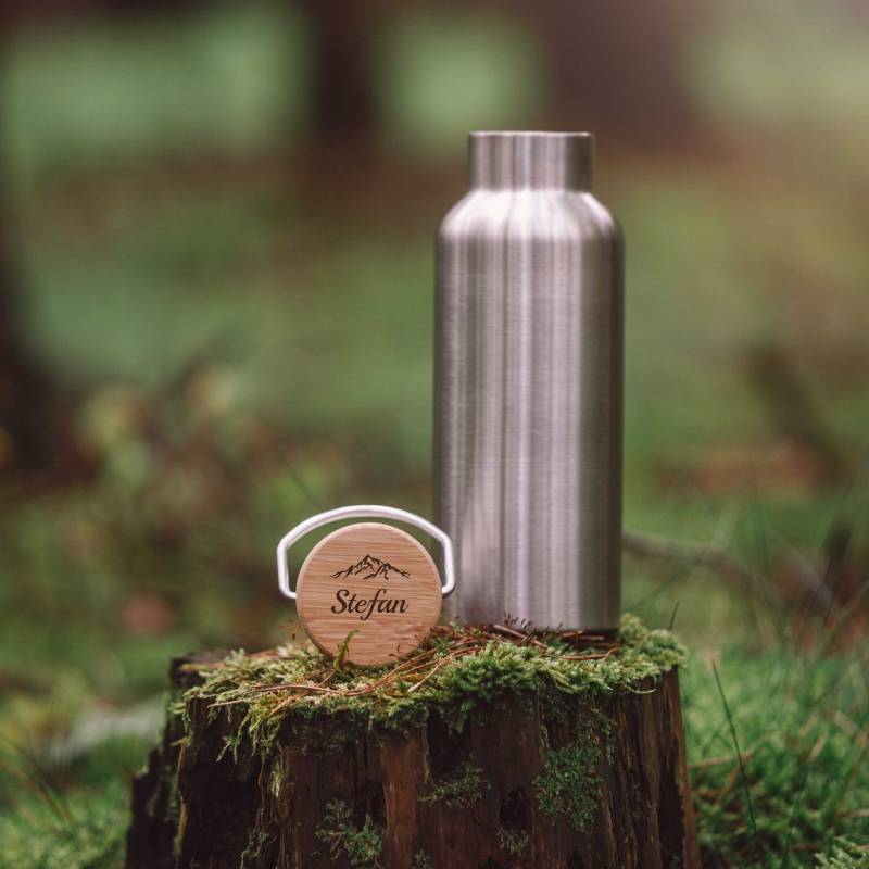 Personalisierte Edelstahl Trinkflasche 500 Ml Mit Namen Und Motiv - Bambusdeckel | Geschenk Für Schule, Arbeit & Outdoor Personalisierte Edelstahl Trinkflasche 500 Ml Mit Namen Und Motiv - Bambusdeckel | Geschenk Für Schule, Arbeit & Outdoor von StadtLandHolz