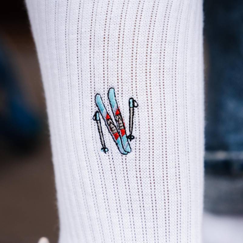 Ski Socken Für Wintersport Fans Bestickte Bio-Baumwolle Sportsocken Damen & Herren Lustige Tennissocken Mit Motiv von StadtkinderCom