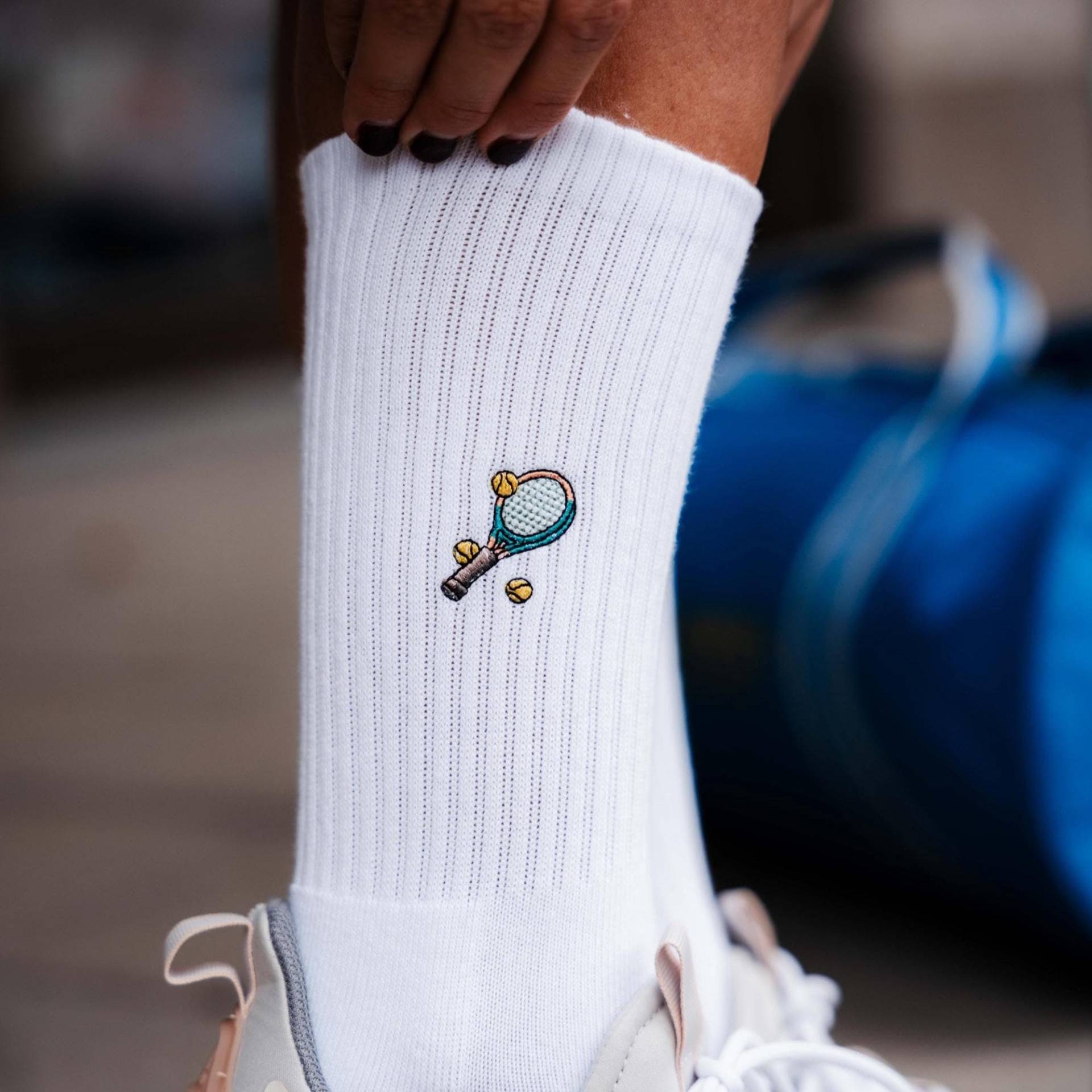 Tennis Socken Für Sportfans Bestickte Bio-Baumwolle Sportsocken Damen & Herren Lustige Tennissocken Mit Ballsport Motiv von StadtkinderCom