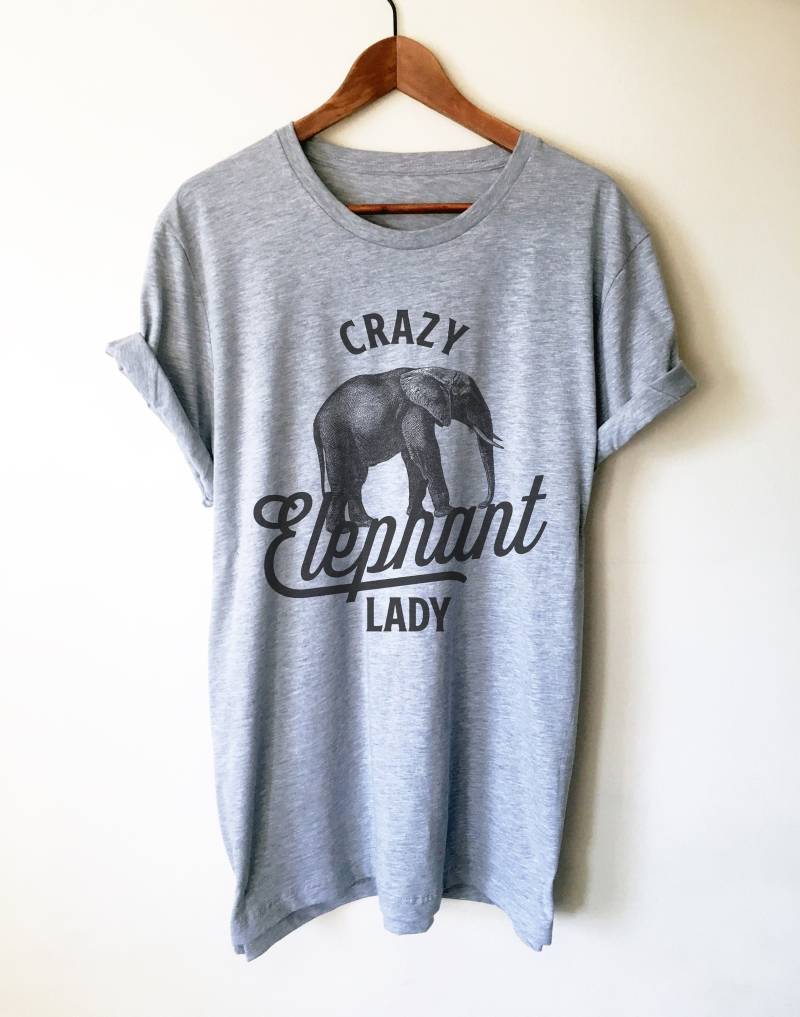Crazy Elephant Lady Unisex Shirt - Elefant Geschenk, Safari Shirt, Zoo Tier von StagandPeachCo