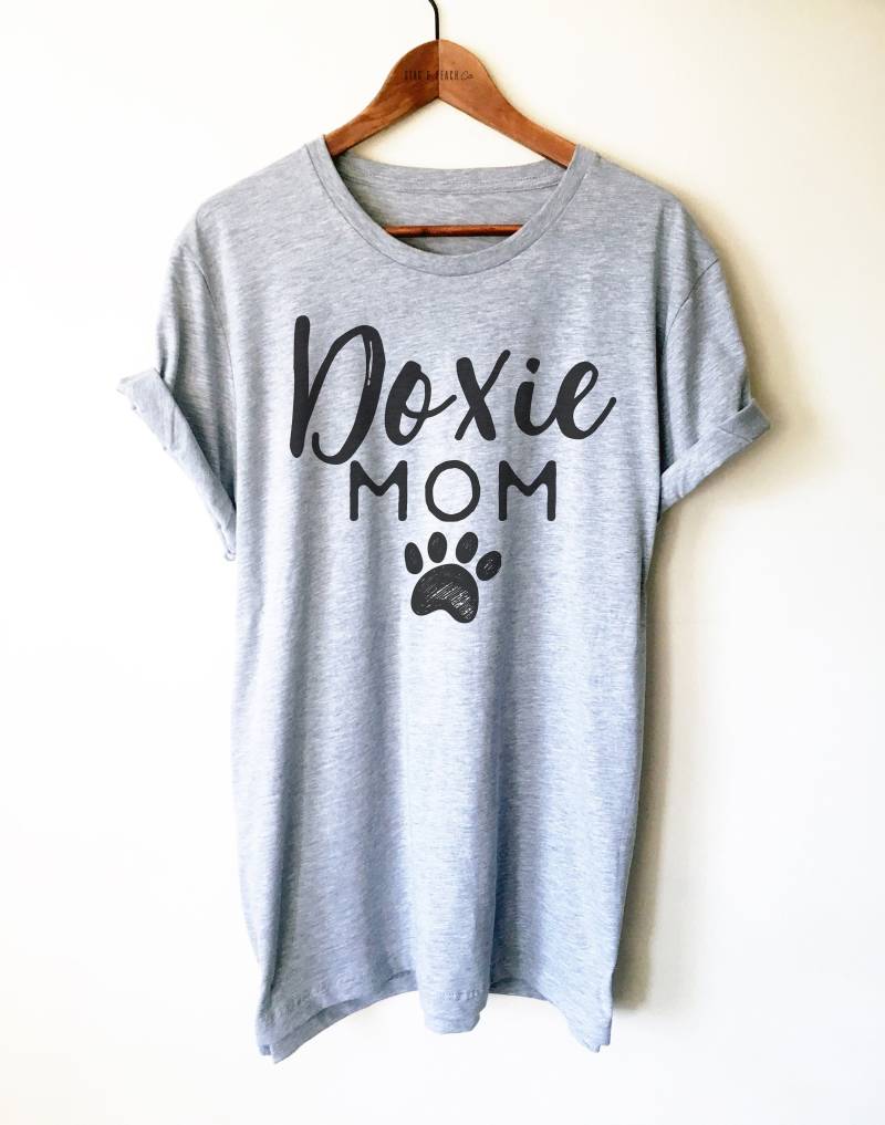 Doxie Mom Unisex Shirt - Dackel Besitzer Geschenk, Doxiepoo Shirt, Mama Haustier von StagandPeachCo