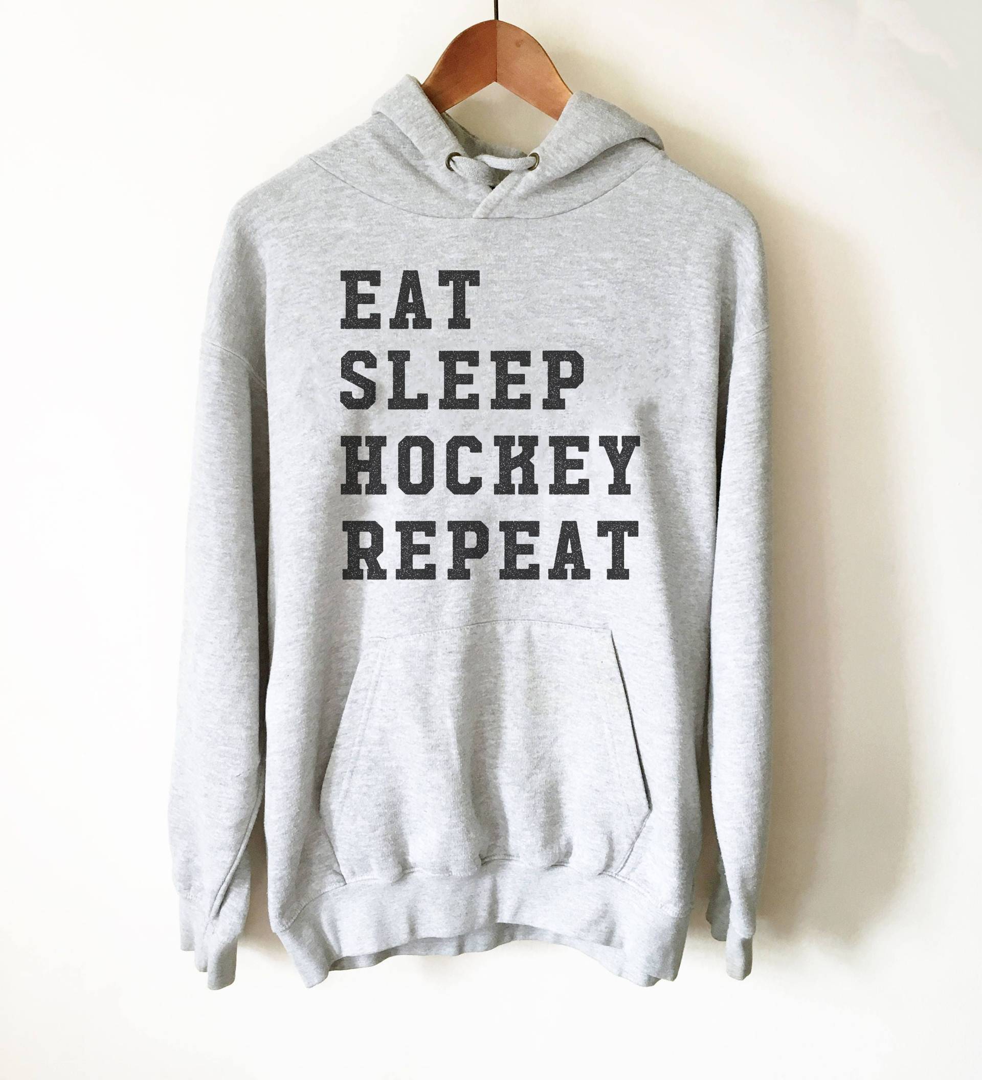 Eat Sleep Hockey Rapport Hoodie - Hockeyshirt | Eishockey Geschenke Feldhockey Hockeyspieler von StagandPeachCo