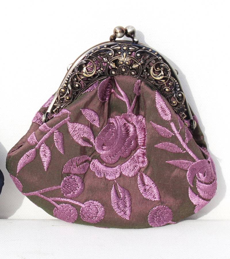 Geldbörse Bestickte Seide Rose Blau Violett Börse Clipbörse Bügeltäschchen Portemonnaie Vintage Barock Rokoko von StahlhofenBagsKoeln