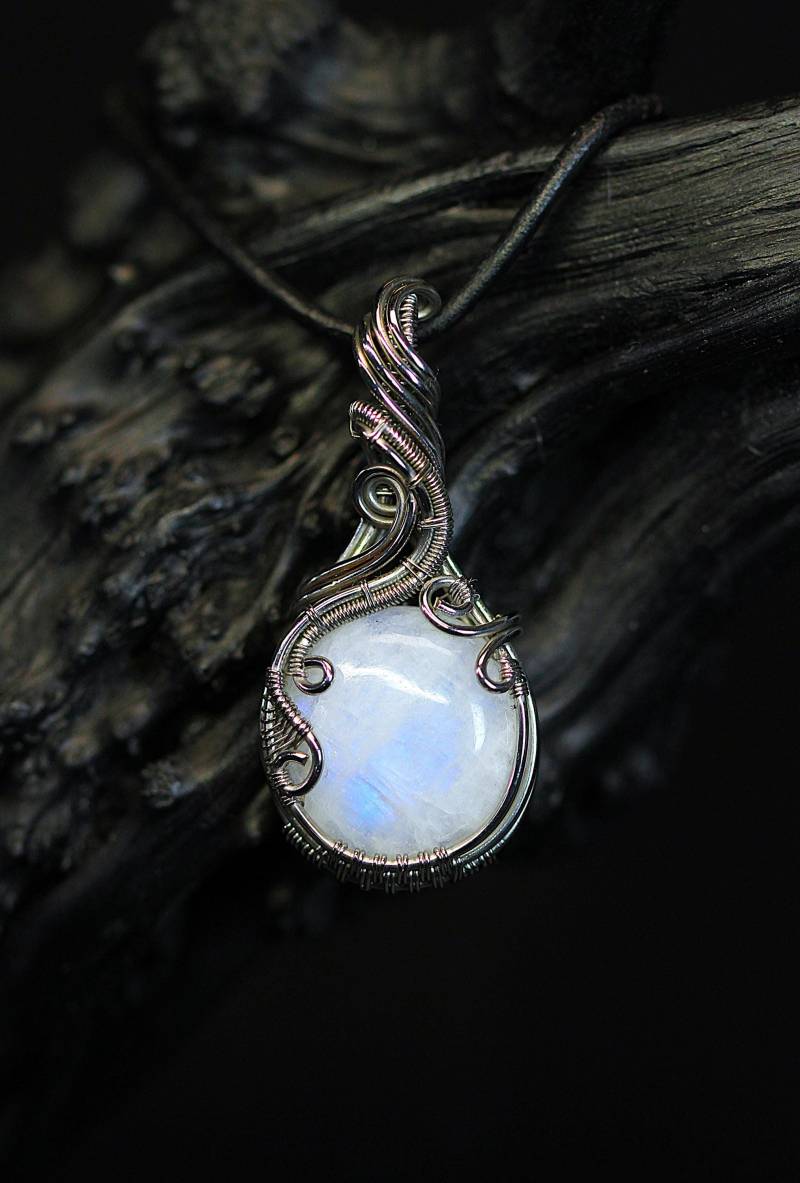 Eleganter Mondstein Kettenanhänger in Silber, Edelstahl Anhänger Weißer Labradorit, Blauer Flash Damen, Frauen Edelstein Schmuck Tropfen von Stahlweberei