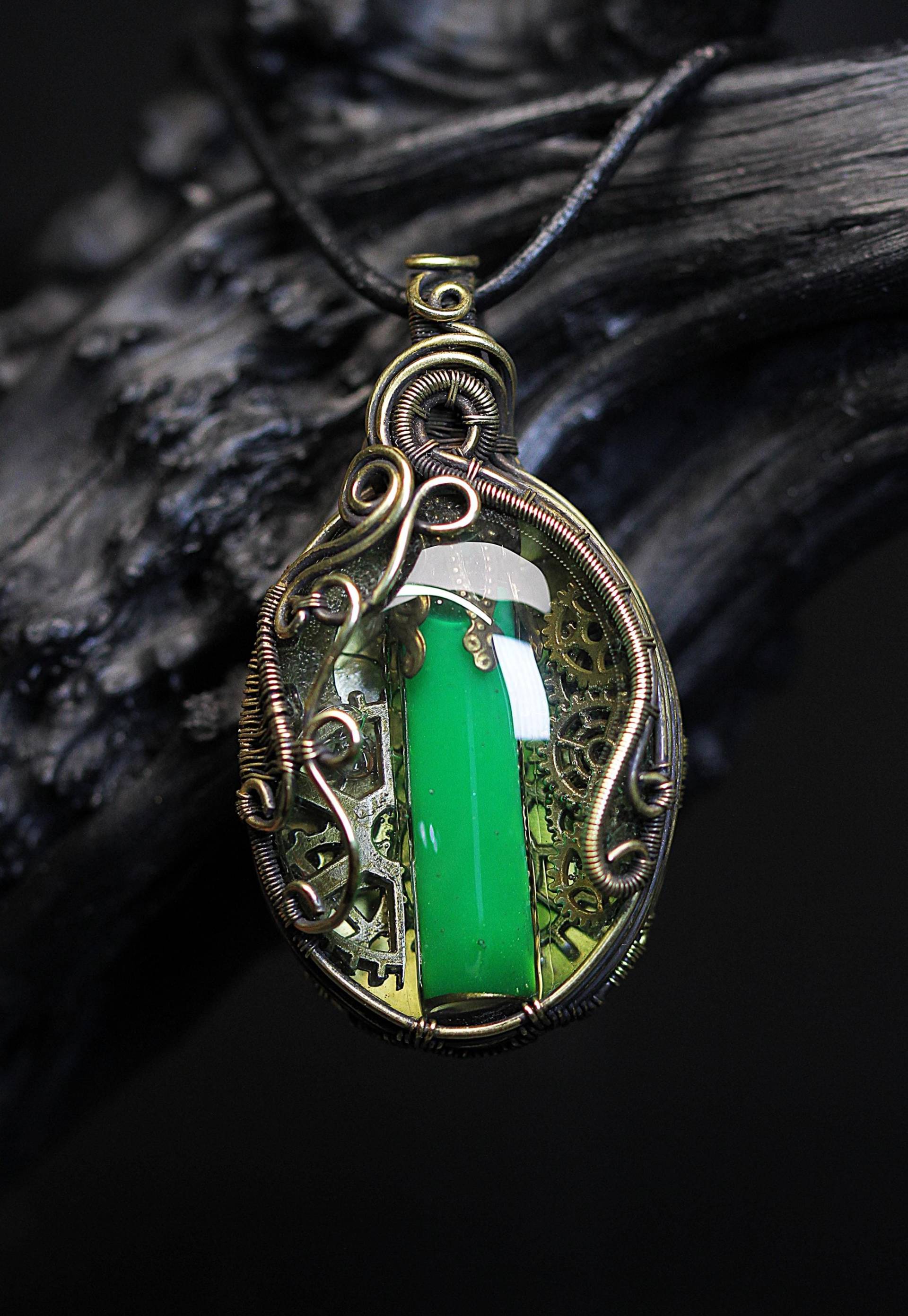 steampunk Shaker Kettenanhänger, Antik Messing Bronze Schüttel Fidget Halskette Zahnräder, Grün Gold, Farbwechsel Schmuck Viktorianisch von Stahlweberei