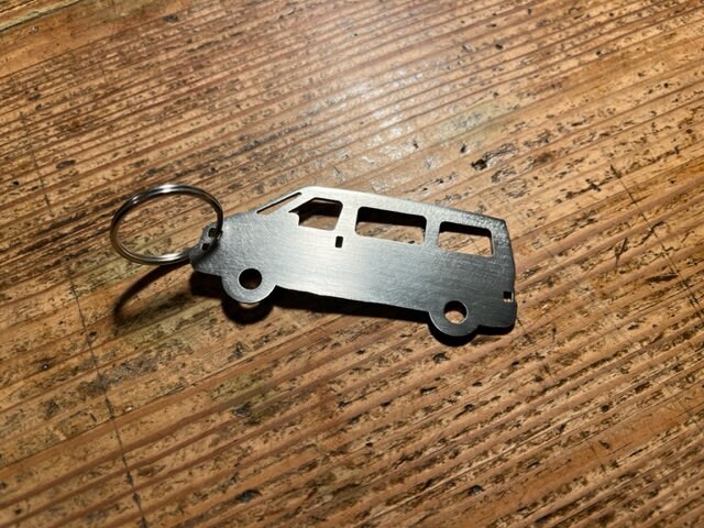Volkswagen T4 Bulli Schlüsselanhänger, Edelstahl von StahlzeitDesign