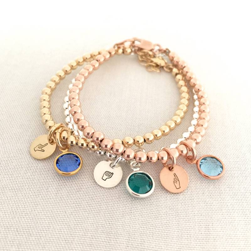 Personalisierte Gebärdensprache Armband, Asl Schmuck, Initial Geschenk Für Sie, Hand Geste Namen Mama von StampedEve