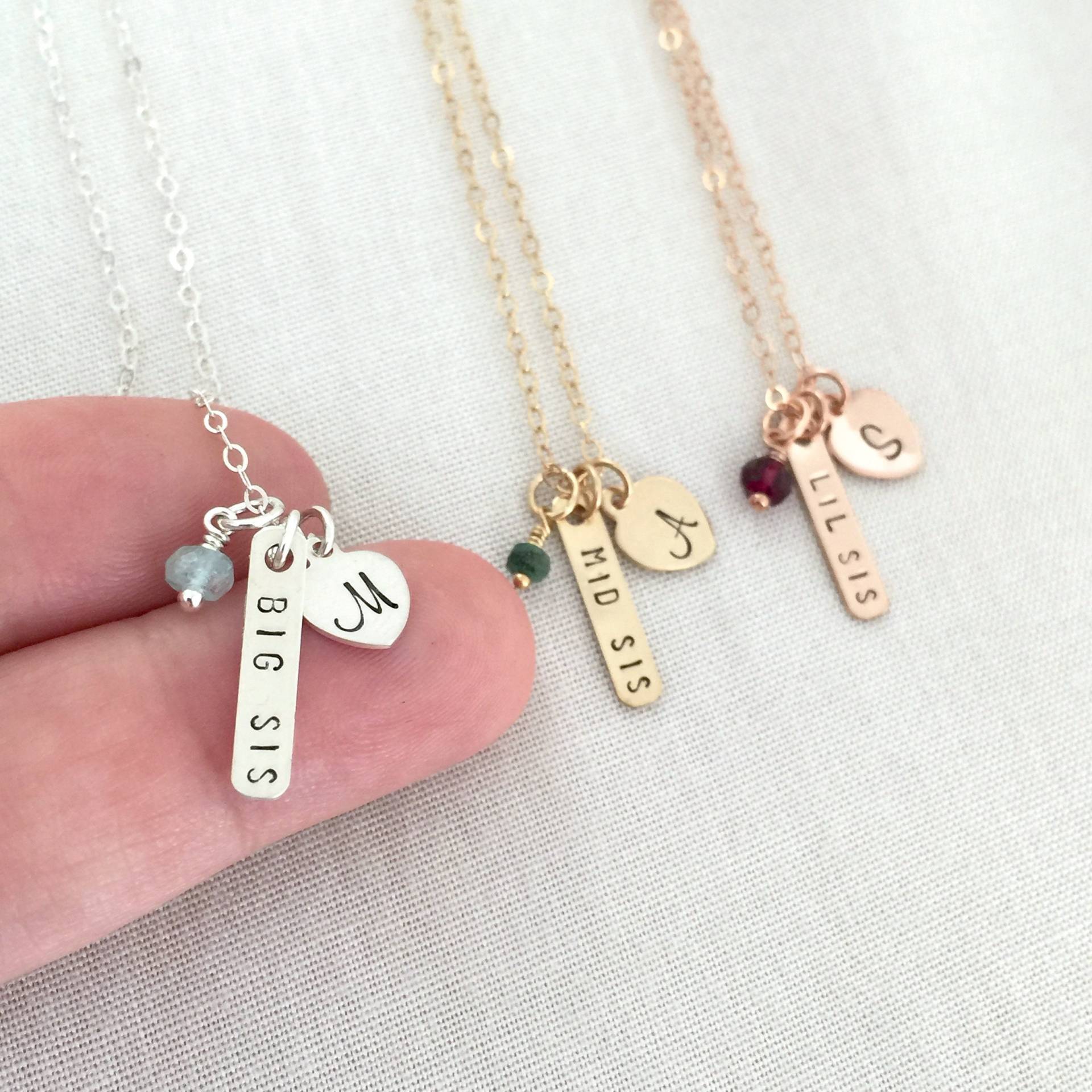 Personalisierte Schwestern Halskette, Erste Schwester Schmuck, Große Schwester, Kleine Edelstein Geschenk Für Bar Halskette von StampedEve