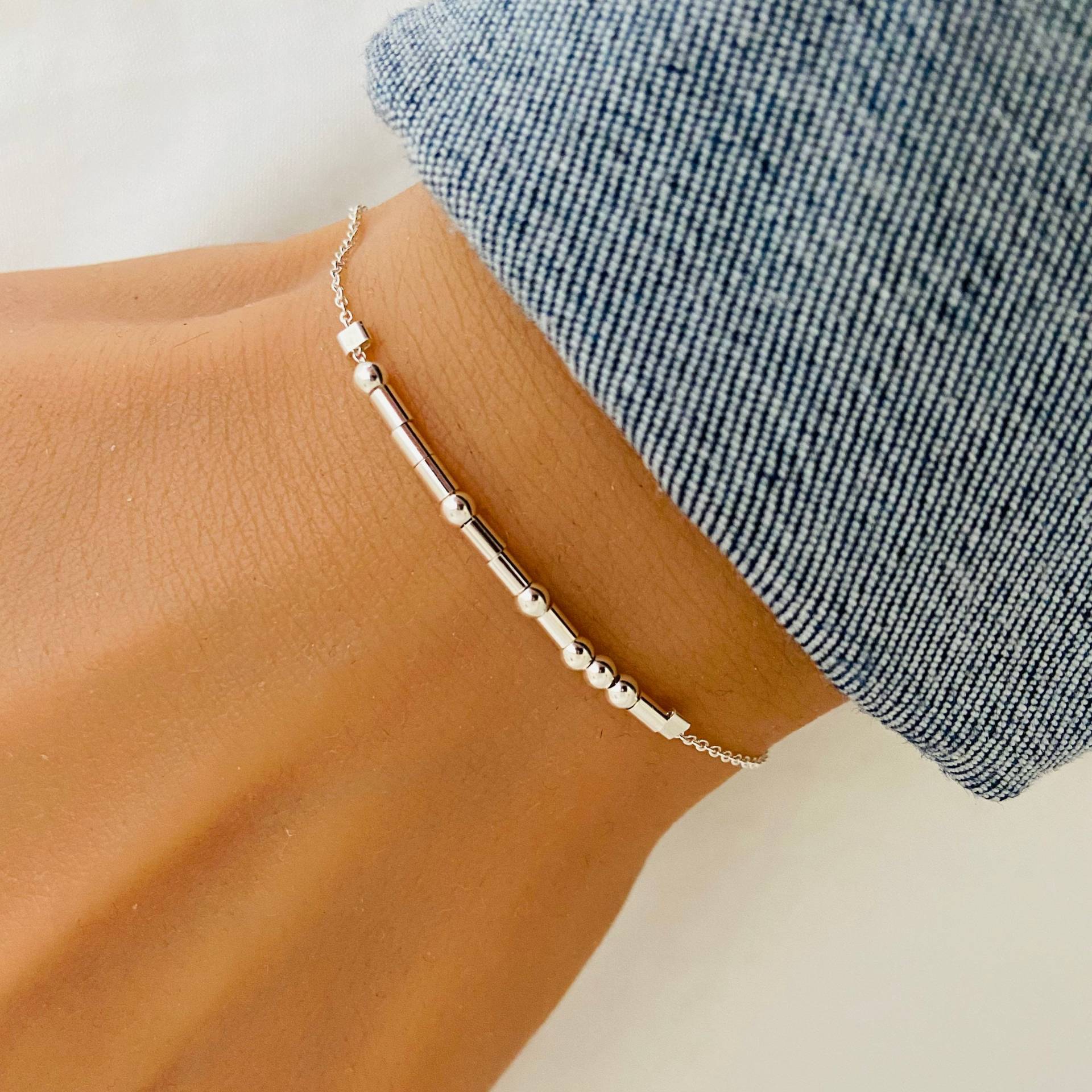 sterling Silber Morse Code Armband, Mutter Schwester Abschlussgeschenk, Valentinstag Geschenk, Zartes Versteckte Nachricht von StampedEve