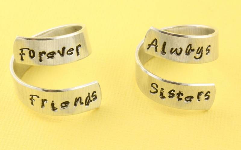 Always Sisters & Forever Friends Ring Set - Beste Freunde Lil Sis Big Verstellbare Twist Wrap Aluminium Ringe Hand Gestempelte von StampinOffThePath