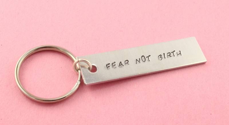 Fear Not Birth Schlüsselanhänger - Genesis 3517 Hebammengeschenk Doula Geschenk Ob Geburts-Schlüsselanhänger Muttertagsgeschenk von StampinOffThePath