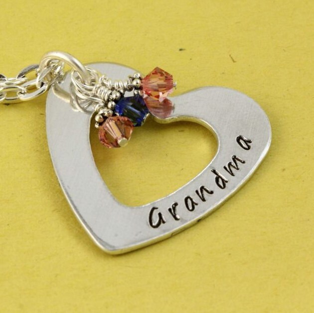 Herz Halskette - Geburtsstein Personalisierte Geschenk Zum Muttertag Nana Oma von StampinOffThePath