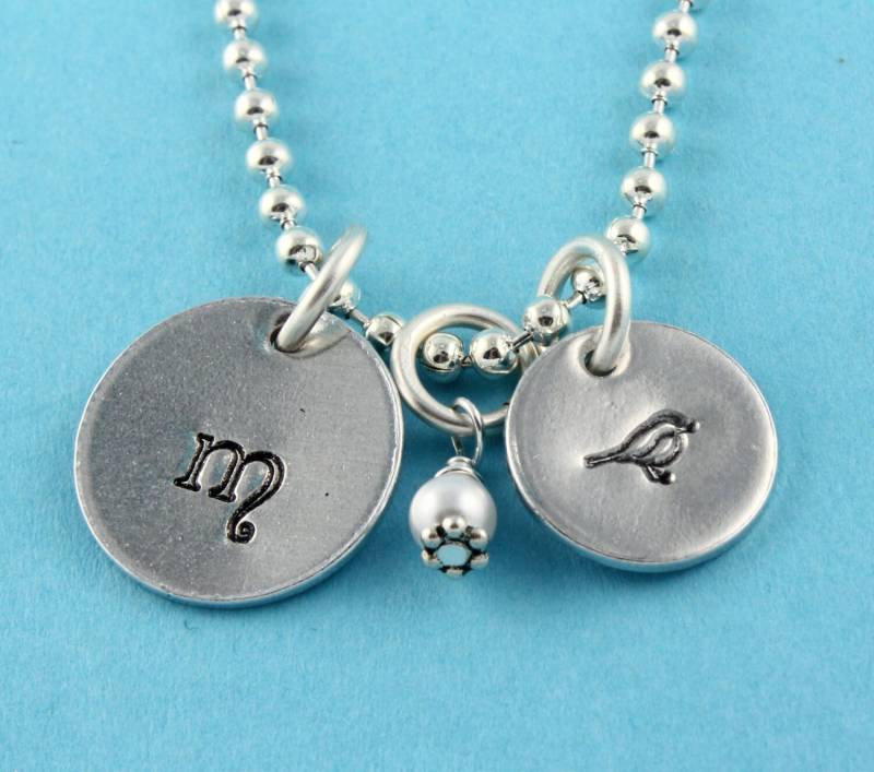 Initiale Halskette - Vogel Geburtsstein Silber Personalisierte Muttertagsgeschenk Geschenk Für Mama von StampinOffThePath