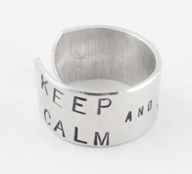 Keep Calm Ring - Verstellbarer Express Yourself Silberring Silber Manschettenring Breiter Ringband Größe 7 8 von StampinOffThePath