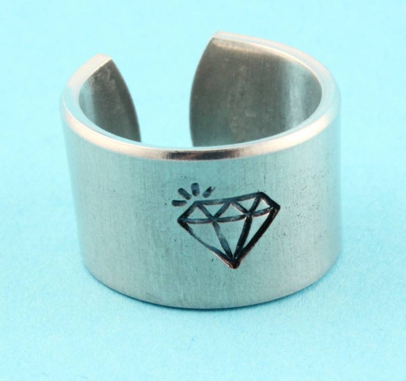 Sale - Handgestempelter Diamantring Verstellbarer Aluminiumring Handgestempelter Ring von StampinOffThePath