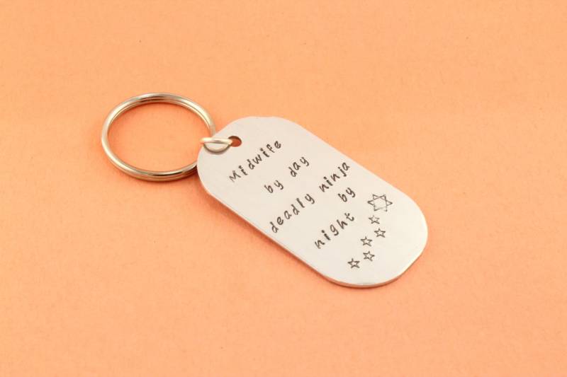 Sale - Hebamme Bei Tag Deadly Ninja By Night Schlüsselanhänger Baby Muttertagsgeschenk von StampinOffThePath