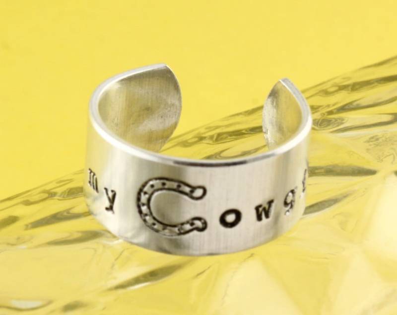 Sale - I Heart My Cowgirl Ring Landfrauen Verstellbar Handgestempelter von StampinOffThePath