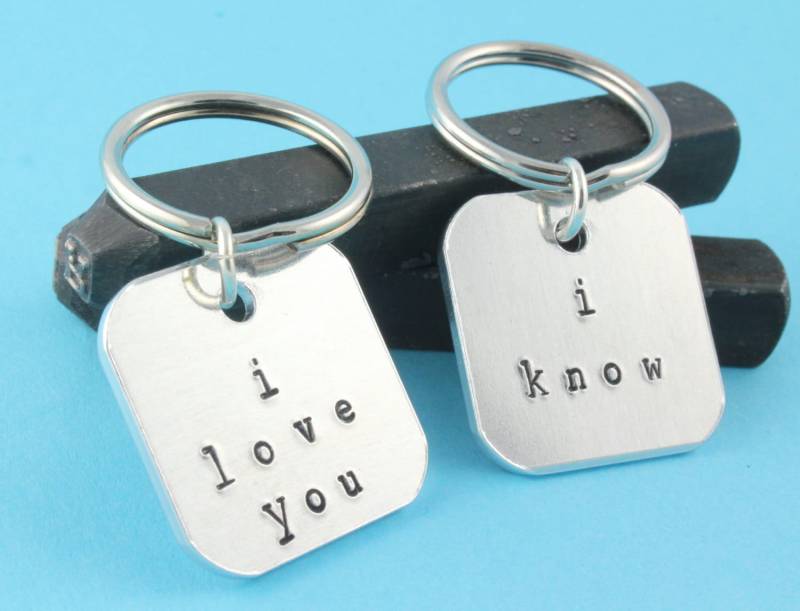 Sale - I Love You Know Schlüsselanhänger Aluminium Schlüsselring Spruch Weihnachtsgeschenk Valentinstag Geschenk Muttertagsgeschenk Für Paare von StampinOffThePath