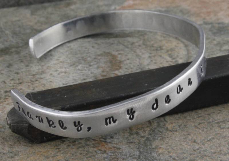 Sale - Manschettenarmband Frankly My Dear, I Don't Give A Damn Hand Gestempelt Aluminium Armband Muttertagsgeschenk von StampinOffThePath