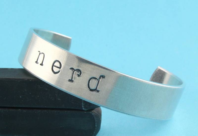 Sale - Nerd Handgestempeltes Manschettenarmband Geschenk Armband Beste Freundin von StampinOffThePath