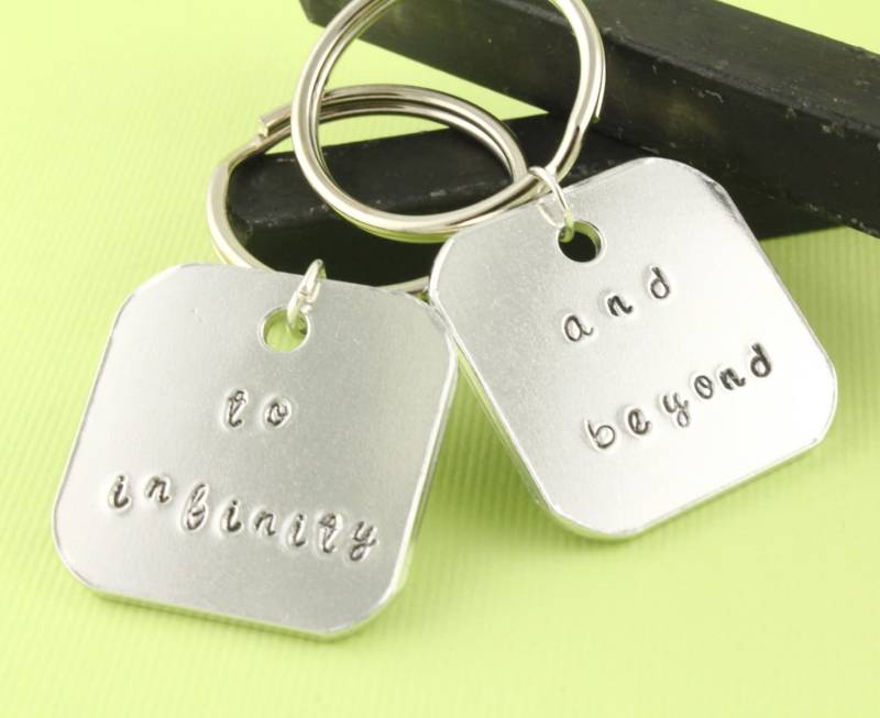 Sale - To Infinity & Beyond Schlüsselanhänger Aluminium Schlüsselringe Beste Freunde Geschenk Paare Valentinstag von StampinOffThePath