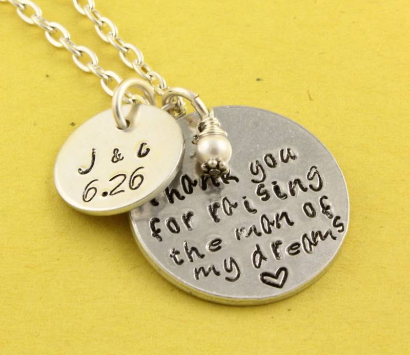 Thank You For Raising The Man Of My Dreams Halskette - Geschenk Für Schwiegermutter Personalisierte Silberkette Hochzeitsgeschenk von StampinOffThePath