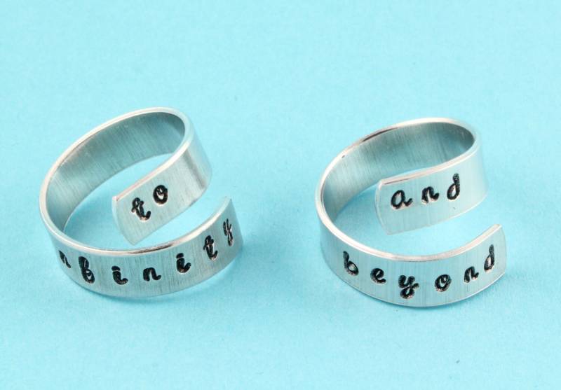 To Infinity Ringe - Forever Ring Verstellbare Twist Silberringe Beste Freunde Paare Geschenk Unendlichkeit Und Jenseits von StampinOffThePath