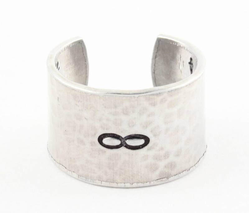 To Infinity & Beyond Ring - Verstellbarer Silberring Unendlichkeitsring Ewiger Breiter Personalisierter von StampinOffThePath