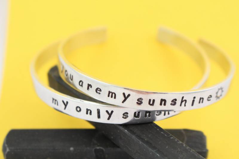 You Are My Sunshine Armbänder - Only Manschettenarmbänder Silber Armbänder-Geschenk Für Mama-Mutter Armband Set von StampinOffThePath