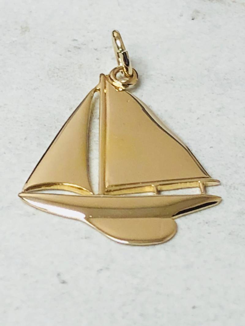 14Kt Gelbgold Unisex Segelboot Charm/Anhänger Zu Einem Sehr Erschwinglichen Preis von StanPaulJewelry