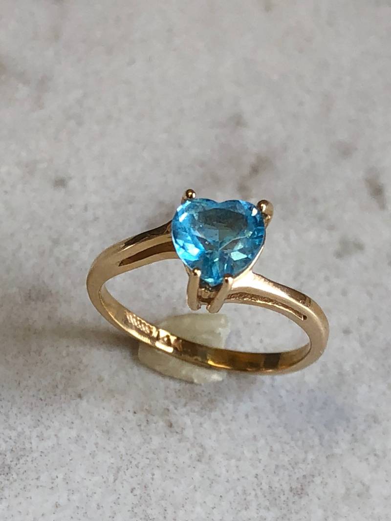 Blautopas... 14Kt Gelbgold Damen Echt Herz Form Blau Topas Ring Zu Einem Sehr Erschwinglichen Preis von StanPaulJewelry