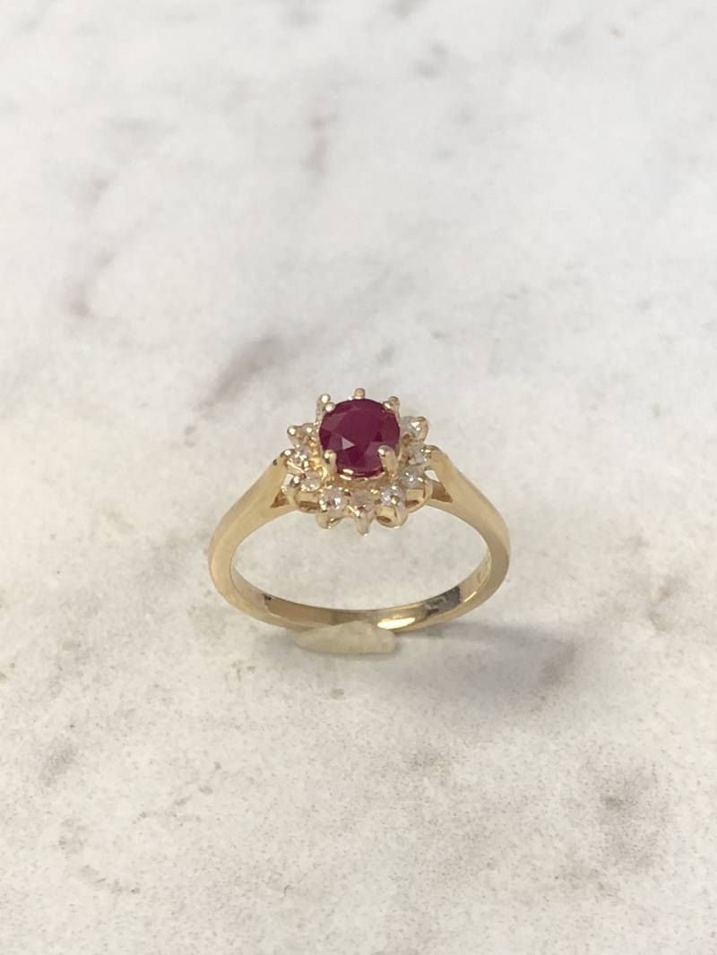 Ruby1... 14Kt Gelbgold Lady Es Diamond Und Ruby Halo Classic Ring Zu Einem Sehr Erschwinglichen Preis von StanPaulJewelry