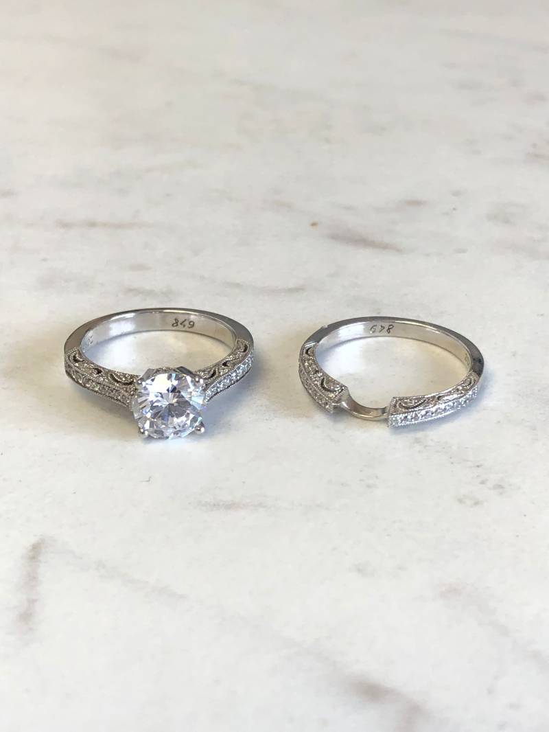 sterling Silber Und Cubic Zirconia Damen-Verlobungsring Passender Ehering 1.56Ct Gesamtgewicht Zu Einem Unglaublichen Preis von StanPaulJewelry
