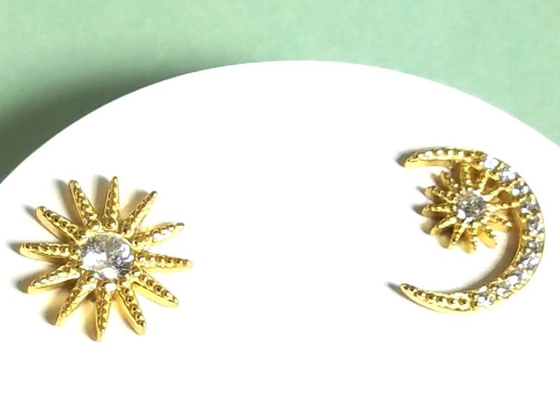 2055# 18 Karat Goldfeld Tag & Nacht Mit Stern Ohrringe Mit Zirkonia Set, Geschenk Für Sie 2055# 18 Karat Goldfeld Tag & Nacht Mit Stern Ohrringe Mit Zirkonia Set, Geschenk Für Sie von StarBuckJewelry