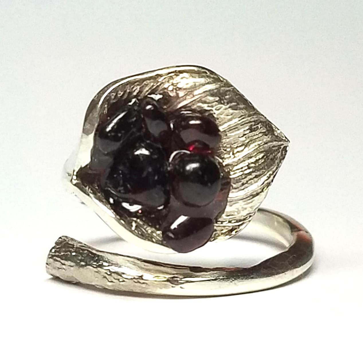 Granat Tom-Bled Stones in Lilac Flower Designed Ring in 925 Sterling Silber Feines Geschenk Für Mama #20129 Granat Tom-Bled Stones in Lilac Flower Designed Ring in 925 Sterling Silber Feines Geschenk Für Mama #20129 von StarBuckJewelry