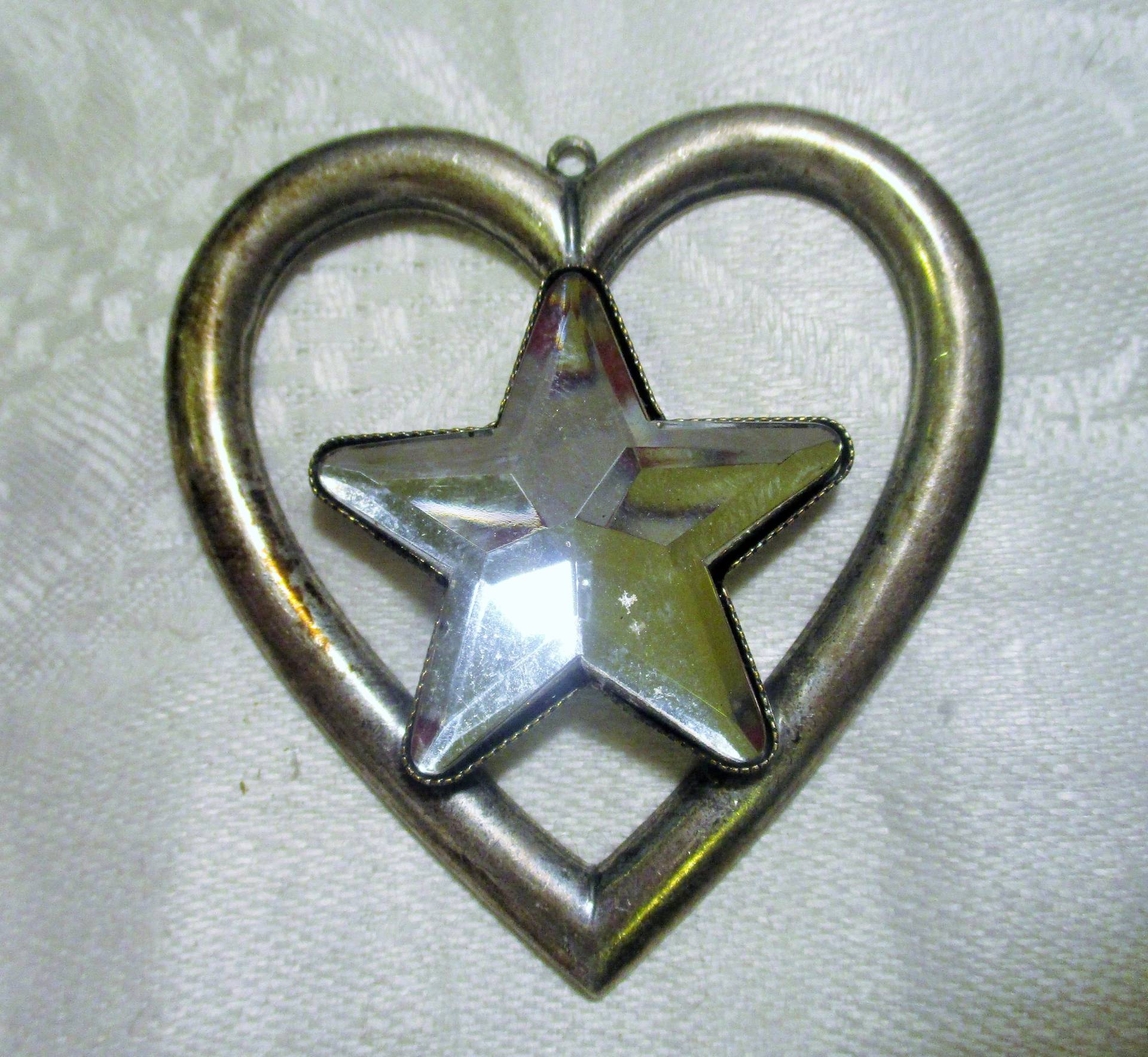 Jahrgang 1970 Herz & Stern Tropfen/Halskette Schwerpunkt, Silbernes Messing, Gebaut Komponente Mit Oberen Schleife, 58mm X 54mm, 1 Pc Jahrgang 1970 Herz & Stern Tropfen/Halskette Schwerpunkt, Silbernes Messing, Gebaut Komponente Mit Oberen Schleife, 58mm X 54mm, 1 Pc von StarPower99