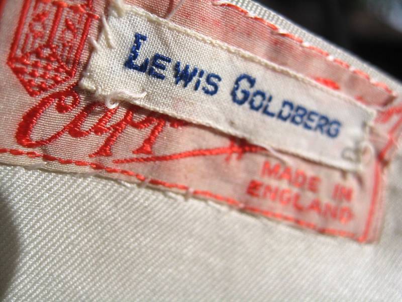 Capper Und Menswear Seidenschal, Von Wo Al Capone Eingekauft Wurde, Siehe Geschichte Capper Und Menswear Seidenschal, Von Wo Al Capone Eingekauft Wurde, Siehe Geschichte von StarScarves