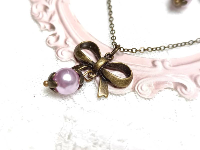 Vintage Kette Mit Schleife von StarchildJewellery