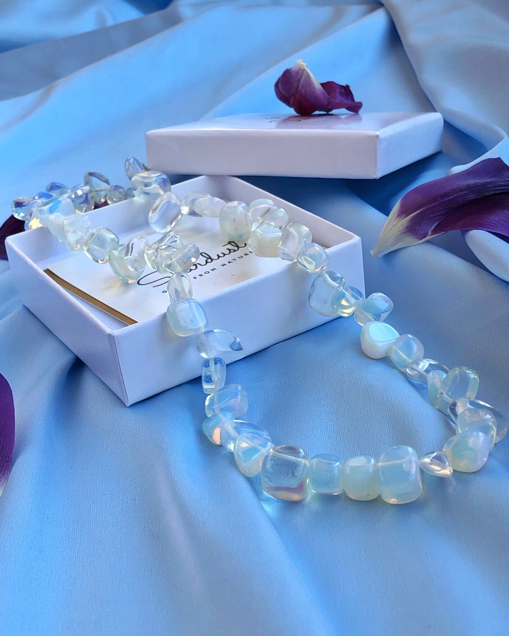 Tumbled Opalite Halskette, Geschenk Für Freundin, Mondstein Chip Jahrestag Sie Tumbled Opalite Halskette, Geschenk Für Freundin, Mondstein Chip Jahrestag Sie von StardustGiftShop