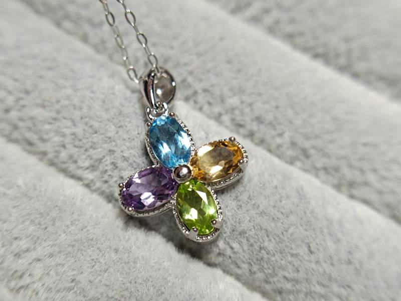 Topas Amethyst Peridot Citrin 925 Silber Halskette Glücksblatt Kleeblatt Edelstein Naturstein Einzigartiger Schmuck Geschenk Weihnachten Topas Amethyst Peridot Citrin 925 Silber Halskette Glücksblatt Kleeblatt Edelstein Naturstein Einzigartiger Schmuck Geschenk Weihnachten von StardustJewelryDE