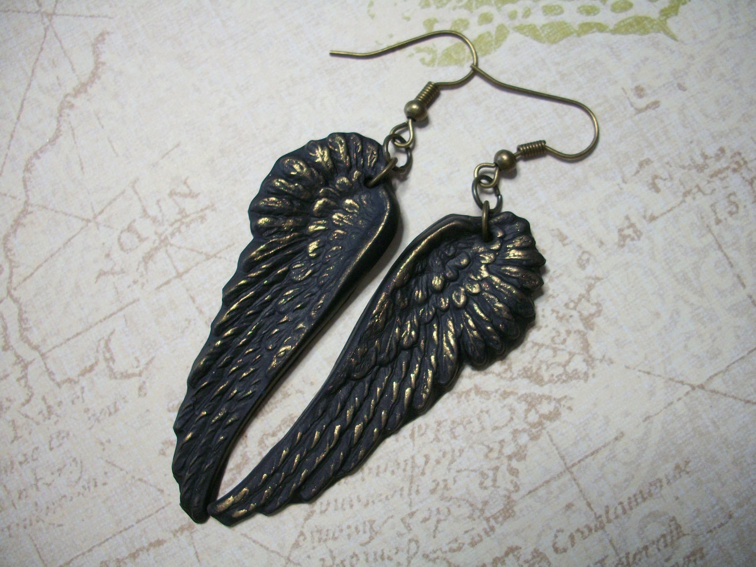 Golddust Raven Crow Black Wings Ohrringe Gothic Elfenengel Schmuck Golddust Raven Crow Black Wings Ohrringe Gothic Elfenengel Schmuck von StardustandRaven