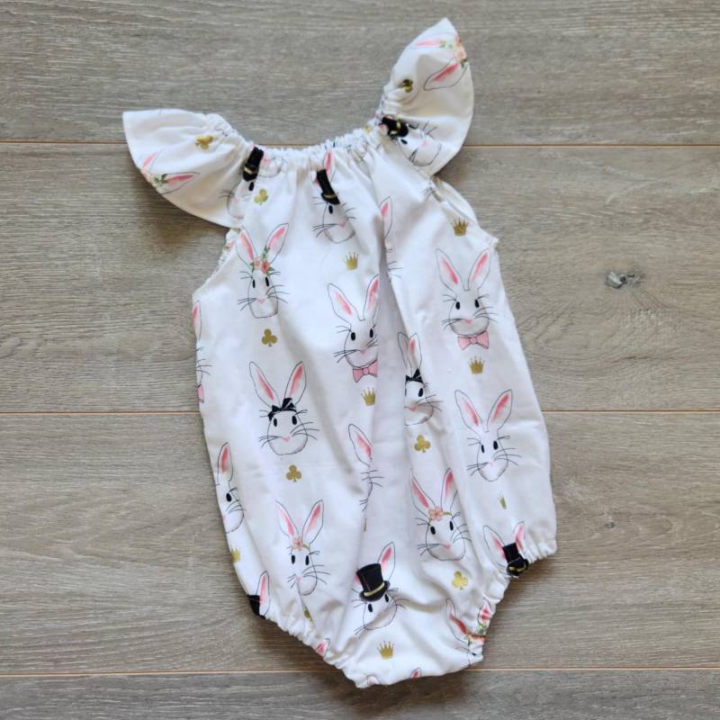 Osterhase Strampler Gold Seaside Playsuit Bubble Romper Mädchen Hase Outfit Geburtstag Sunsuit Baby Flatterärmel von StarfishDaydreams