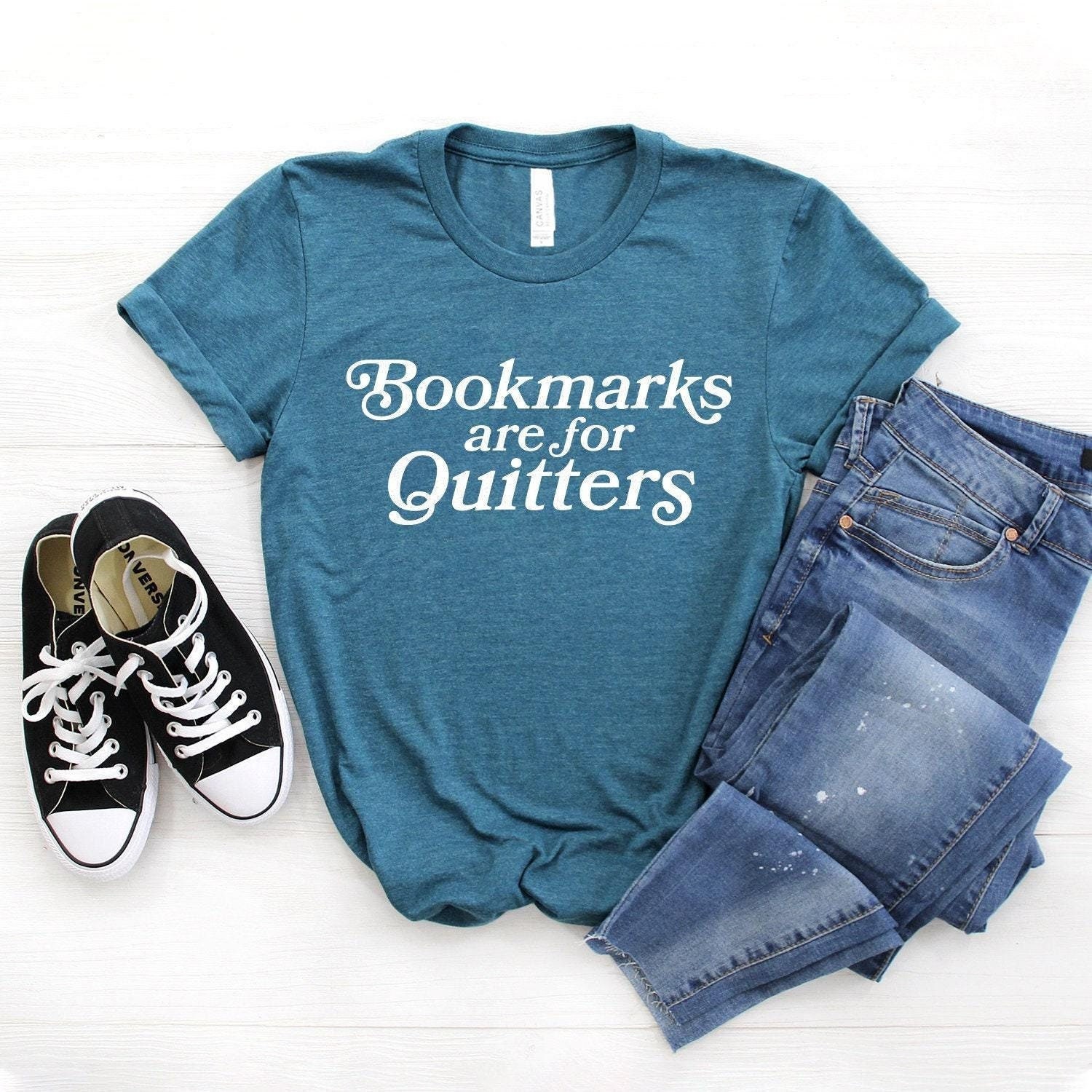 Lesezeichen Sind Für Quitters ∙ Bücherwurm Shirt Buch Liebhaber Geschenk Softstyle Unisex T-Shirt von StarkAmbition