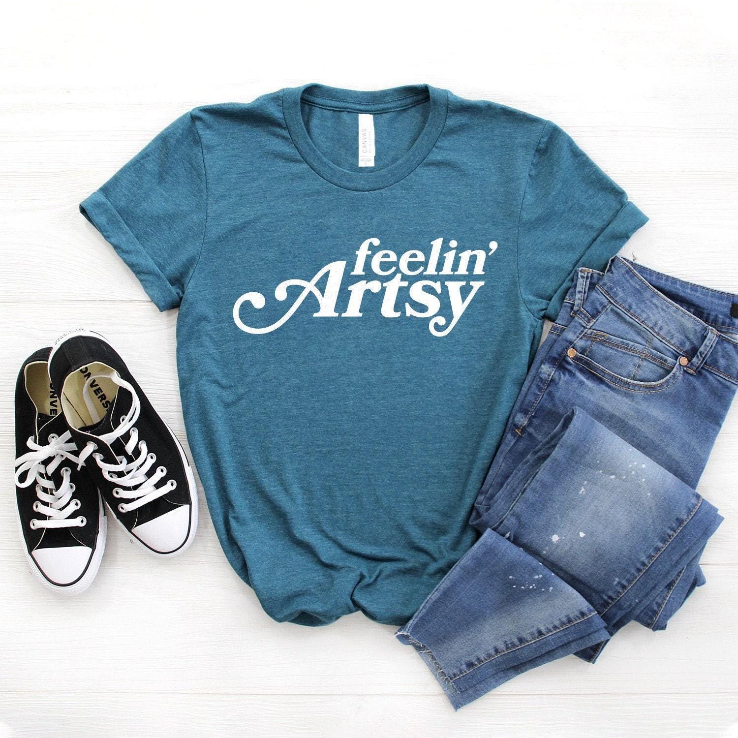 Retro Shirt ∙ Grafik T-Shirt Tumblr Feelin' Artsy T-Shirts Für Frauen Inspiriertes Vintage 70Er Jahre Tshirt Softstyle Unisex von StarkAmbition