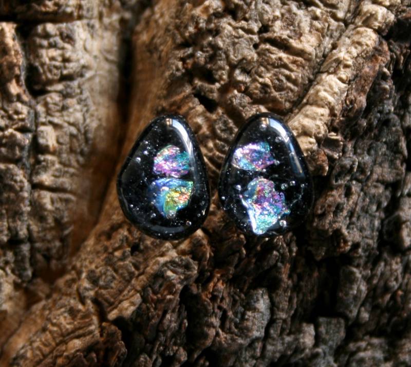 Ebenholz Regenbogen "Angel's Tears'-Ohrstecker ~ Glas & Sterling Silber Verschmolzen. Irisierende Glitzernden Pastell Stücke Von Dichroic Set in von StarlightAndShadows