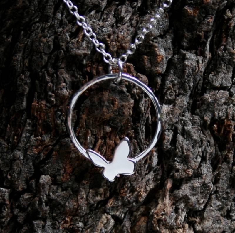 Kleinen Schmetterling - On The Wing. Eco Freundliche Sterlingsilber "Forest Friends" Kollektion. Exklusives Design. Winzigen Schmetterling. von StarlightAndShadows