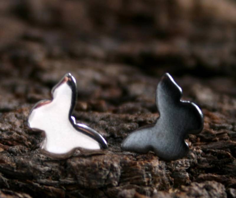 Kleiner Schmetterling. Sterling Silber Ohrstecker. Sammlung "Waldfreunde". Exklusives Design. Umweltfreundlich. Natürliche Oder Schwarze Silber von StarlightAndShadows