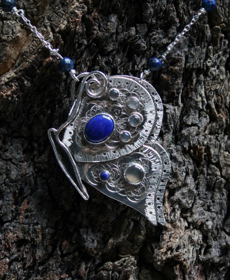 Lapis & Labradorit Schmetterling Halskette. "Summer Breeze' Eine Uk Gekennzeichnet Öko-sterlingsilber Fliegender Schmetterling. Blau von StarlightAndShadows