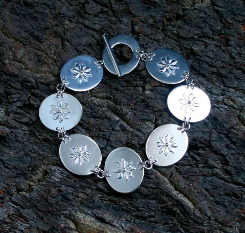 Ma Petite Fleur Verbindung Bracelet. Voll Gekennzeichnet Uk Sterling Silber. Silberschmied/Metalsmith. Floral. Blumen. Elegante. Öko-Silber von StarlightAndShadows