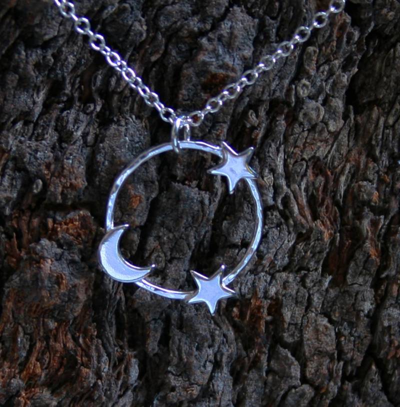 Mond Und Sterne. Sterling Silber Anhänger "Forest Friends" Kollektion. Wenig Die Hauptrollen. Winzigen Halbmond. & Sterne-Anhänger von StarlightAndShadows